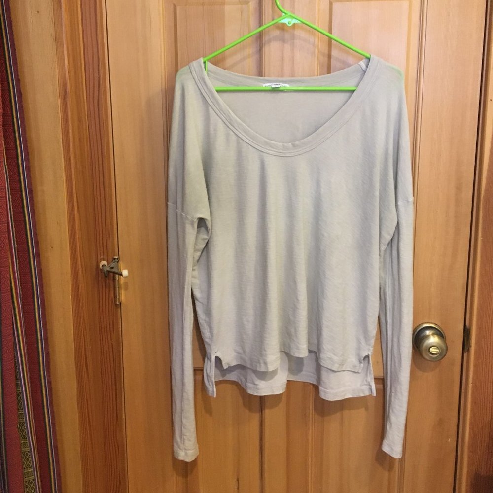 Scoop Neck Long Sleeve Top